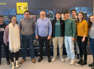 Group photo: Dr Ing. Joseph Zammit and Dr Ing. Pierre Vella with seven UM students from the Faculty of Engineering, UM