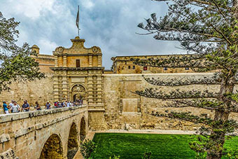 A painting of the entrance to the City of Mdina, Malta